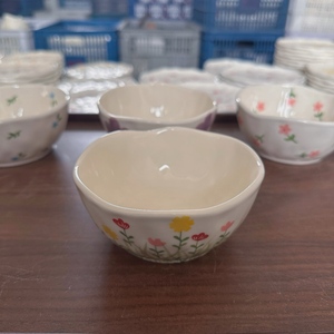 Cuenco <span class=keywords><strong>de</strong></span> cerámica irregular hecho a mano directo <span class=keywords><strong>de</strong></span> fábrica para <span class=keywords><strong>ensalada</strong></span> y postre, cuenco pellizcado creativo estilo flor para Matcha para servir - Product Image 6