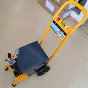 Moteur à <span class=keywords><strong>induction</strong></span> 3000W 150Bar <span class=keywords><strong>Lave</strong></span>-auto haute pression portable 220V/50HZ 18L/min Machine à laver les voitures automatique - Product Image 5