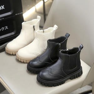 2025 niñas estilo británico para botas Martin botas de cuero cortas de moda para niños botas individuales de moda de fondo suave para el medio - Product Image 1