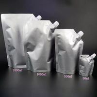 Pochettes souples personnalisées pour boissons liquides avec bec verseur en aluminium, tailles sur mesure disponibles