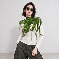 2026 Blouse plissée audacieuse de luxe discret, haut à col montant fluide et sophistiqué à motif graphique, tenue formelle, sociale et avant-gardiste pour boutique