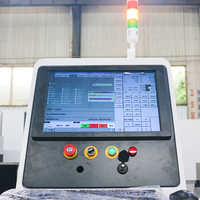 Machine de routeur CNC ATC avec système de contrôle Syntec Table à vide haute productivité 1325 fabrication de meubles en bois