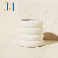 CH Benutzerdefiniertes Logo Mattweiße 10 oz Sojawachs Aromatherapie-Kerze - Heimdekoration Säulenform 40h Brenndauer