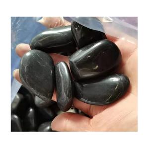 Cailloux <span class=keywords><strong>de</strong></span> pierre noire naturelle polie <span class=keywords><strong>de</strong></span> taille multiple <span class=keywords><strong>de</strong></span> haute qualité pour le décor <span class=keywords><strong>de</strong></span> <span class=keywords><strong>terre</strong></span> <span class=keywords><strong>de</strong></span> <span class=keywords><strong>jardin</strong></span> - Product Image 4