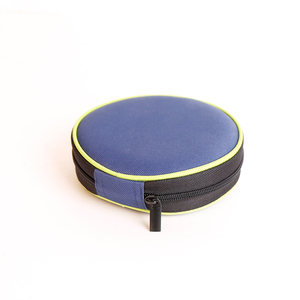 Tazón de Viaje para Perro de Silicona Reutilizable Personalizado de 400+400 ml, Diseño Plegable con Práctico Clip, Patrón Sólido - Product Image 1