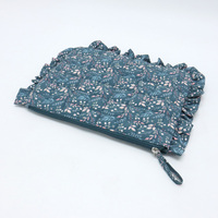 Pochette personnalisée en coton matelassé à volants, motif floral, pour cosmétiques, trousse de toilette de voyage mignonne pour femmes et filles