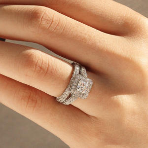 Anillo de Compromiso con Diamante Corte Princesa T0728, Oro Blanco, Color G Natural, Joyería para Mujer - Product Image 5