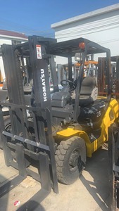 รถยกดีเซลโคมัตสึ FD25 2.5 ตัน สภาพดี พร้อมเสากระโดงแบบชั้นเดียว/สองชั้น/สามชั้น และรัศมีการเลี้ยว 1950 มม. - Product Image 4