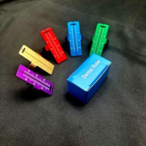 Regla dental de aleación de aluminio con forma de diente, herramienta de medición para cirugía dental, varios colores, 30 mm de longitud - Product Image 1