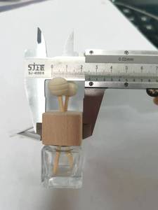 Botol Diffuser Pengharum Mobil Mewah 8ml, Botol Kaca Parfum Minyak Esensial Kosong dengan Klip Ventilasi Mobil - Product Image 6