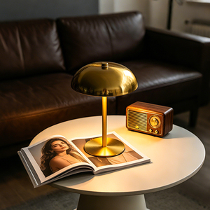Lampe de chevet LED moderne à abat-jour en cristal noir, commande par interrupteur, lumière blanc chaud CRI 90, écologique, pour la décoration de chambre à coucher - Product Image 4