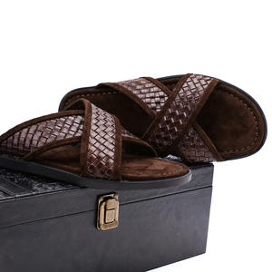 Vente en gros de <span class=keywords><strong>sandales</strong></span> arabes en <span class=keywords><strong>cuir</strong></span> véritable XINZI RAIN pantoufles arabes en plein air à semelle souple en <span class=keywords><strong>cuir</strong></span> véritable de haute qualité pour femmes et hommes - Product Image 2