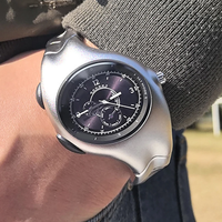 Montre rétro Y2K sur le thème des extraterrestres, style mid-century original, cadran en cristal saphir, bracelet en alliage, montre-bracelet à quartz pour homme