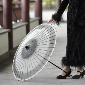 Vente en gros DD4059 Parasol japonais en bambou pur dégradé de soie artisanat photographie à la main mariage plafond fête parapluie droit - Product Image 4