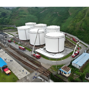 Grote verticale opslagtank met niveaumeter en temperatuurbewakingssysteem - Product Image 3
