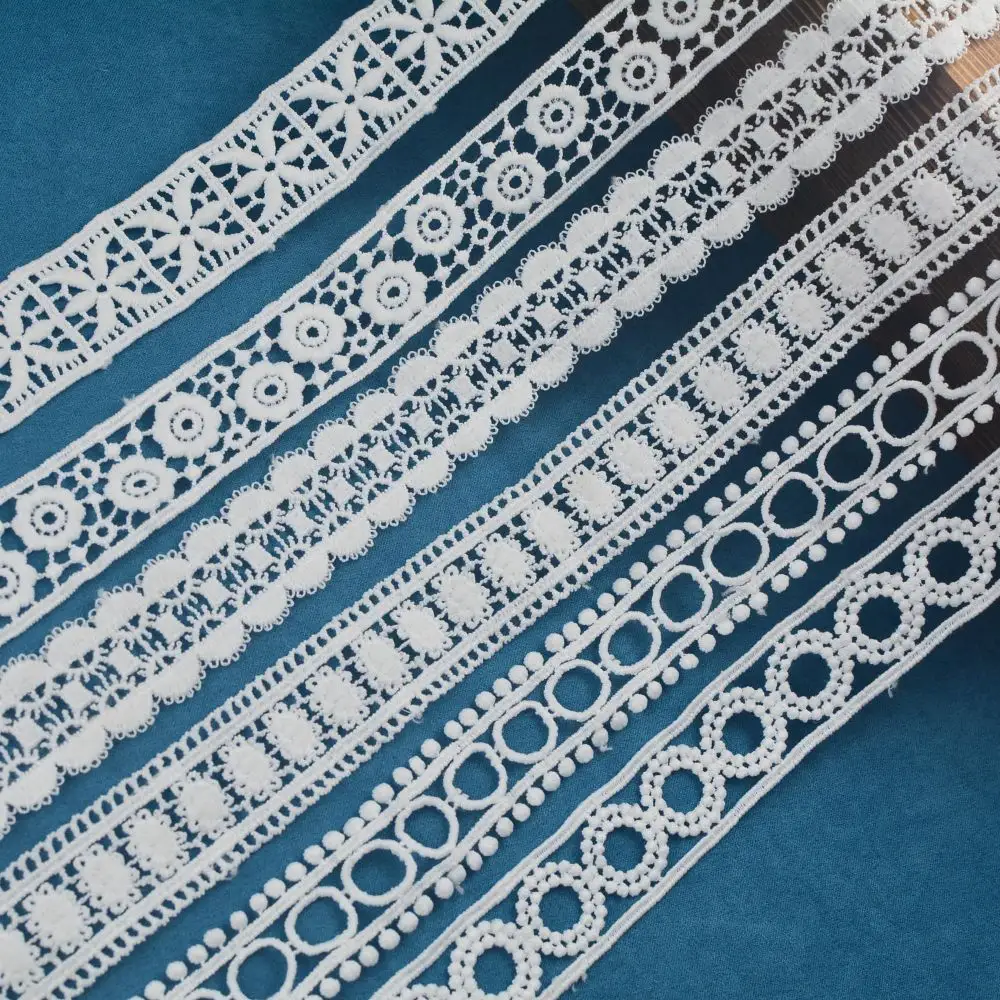 En çok satan güzel 100% Polyester afrika kumaşlar nakış dantel beyaz gelin fantezi sınırları 3D beyaz dantel düğün için