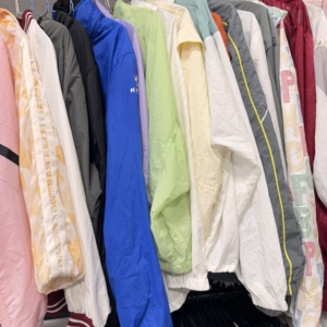 <span class=keywords><strong>Ropa</strong></span> Deportiva de Esquí de <span class=keywords><strong>Segunda</strong></span> <span class=keywords><strong>Mano</strong></span>, Chaqueta Deportiva de <span class=keywords><strong>Segunda</strong></span> <span class=keywords><strong>Mano</strong></span>, Calidad Grado A, Precio de Fábrica por Fardo, <span class=keywords><strong>Ropa</strong></span> Usada - Product Image 1