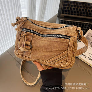 Sac bandoulière carré en PP texturé grande capacité pour filles, style coréen, avec fermeture élastique en cristal, idéal pour les trajets quotidiens - Product Image 2