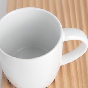 ロゴプリント入り昇華プリントのおしゃれなコーヒーラテ用白いセラミック製カプチーノ・紅茶・コーヒーマグカップ（取っ手付き） - Product Image 5