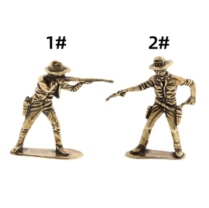 Estatua de Guerrero, <span class=keywords><strong>Duelo</strong></span> de Pistolas, Adornos de Latón, Juguetes, Mascotas de Mesa, Regalos, Artesanías - Product Image 6