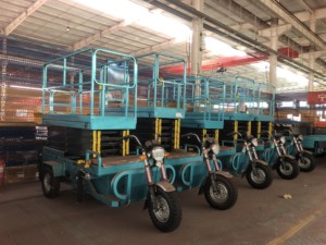 Elevador remolcable 6m 8m <span class=keywords><strong>10m</strong></span> 14m 500kg Capacidad de trabajo aéreo <span class=keywords><strong>Manlift</strong></span> Plataforma elevadora móvil para la venta - Product Image 3