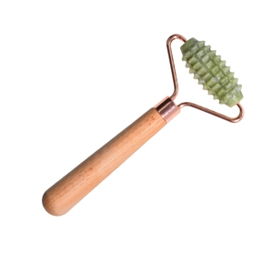 Rodillo Facial de Jade Natural con Mango de Madera y Logotipo Personalizado al por Mayor, Herramienta de Belleza - Product Image 4