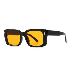 Yeni dikdörtgen kadın moda perçinler jöle renk gözlük erkekler kare leopar sarı cam tonları UV400 güneş gözlüğü