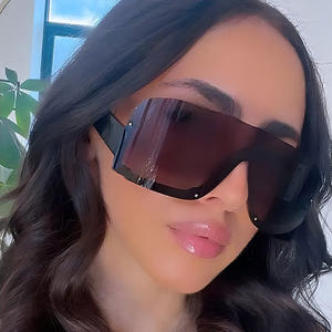 เทรนด์2025แว่นกันแดดทรงสี่เหลี่ยมโอเวอร์ไซส์ดีไซน์ Y2K แว่นกันแดดผู้หญิงแว่นตาวินเทจแนวสตรีมพังค์สุดหรูแว่นตาไร้ขอบสำหรับเล่นกีฬาชิ้นเดียว - Product Image 2