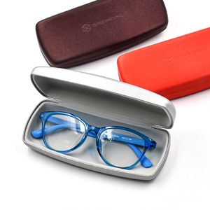 <span class=keywords><strong>Étui</strong></span> <span class=keywords><strong>à</strong></span> <span class=keywords><strong>lunettes</strong></span> pour <span class=keywords><strong>homme</strong></span> sur mesure, grand format, en métal et cuir, fabriqué par le fabricant - Product Image 4