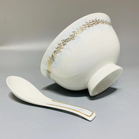 Ensemble de vaisselle en céramique de luxe avec bordure dorée