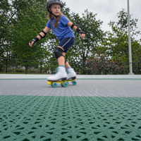 Revêtement de sol pour patinoire scolaire, dalles modulaires en PP durables pour les programmes de gymnasie scolaire et les installations d'entraînement en équipe