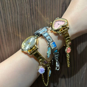 <span class=keywords><strong>Montre</strong></span> populaire à cadran en acier inoxydable avec breloques italiennes en forme de cœur, bracelet de <span class=keywords><strong>montre</strong></span> à breloques italiennes carrées, rondes et en forme de cœur - Product Image 4