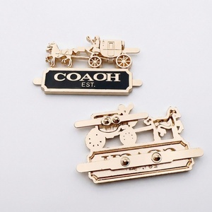 ตราสัญลักษณ์โลหะสำหรับกระเป๋าแบรนด์หรู โลโก้โลหะ ป้ายโลหะสำหรับกระเป๋าผ้า - Product Image 2