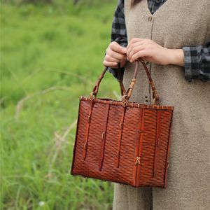 Three Guns Bamboo Woven Bag Women Retro Red Square Tea Ceremony Storage Handbag Durable Chinese Style Cheongsam Matching Bag - Product Image 1