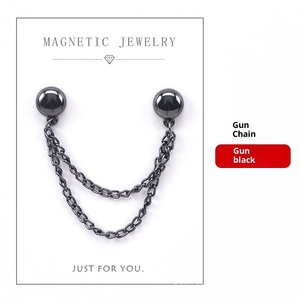 Strumento Universale per Raccoglere le Gambe dei Pantaloni con Fibbia Magnetica Staccabile, Regolatore Universale per Orli di T-Shirt e Maniche, Catena Anti-Caduta per Abiti - Product Image 5