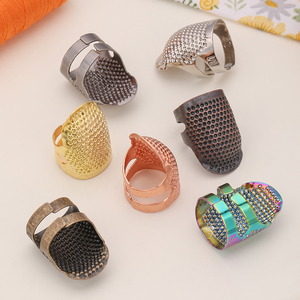 <span class=keywords><strong>Dedal</strong></span> Ajustable Antideslizante <span class=keywords><strong>de</strong></span> Estilo Antiguo, Protector <span class=keywords><strong>de</strong></span> Dedos para Coser a Mano, Herramienta Anti-enganches, Funda <span class=keywords><strong>de</strong></span> Metal para Dedos - Product Image 3