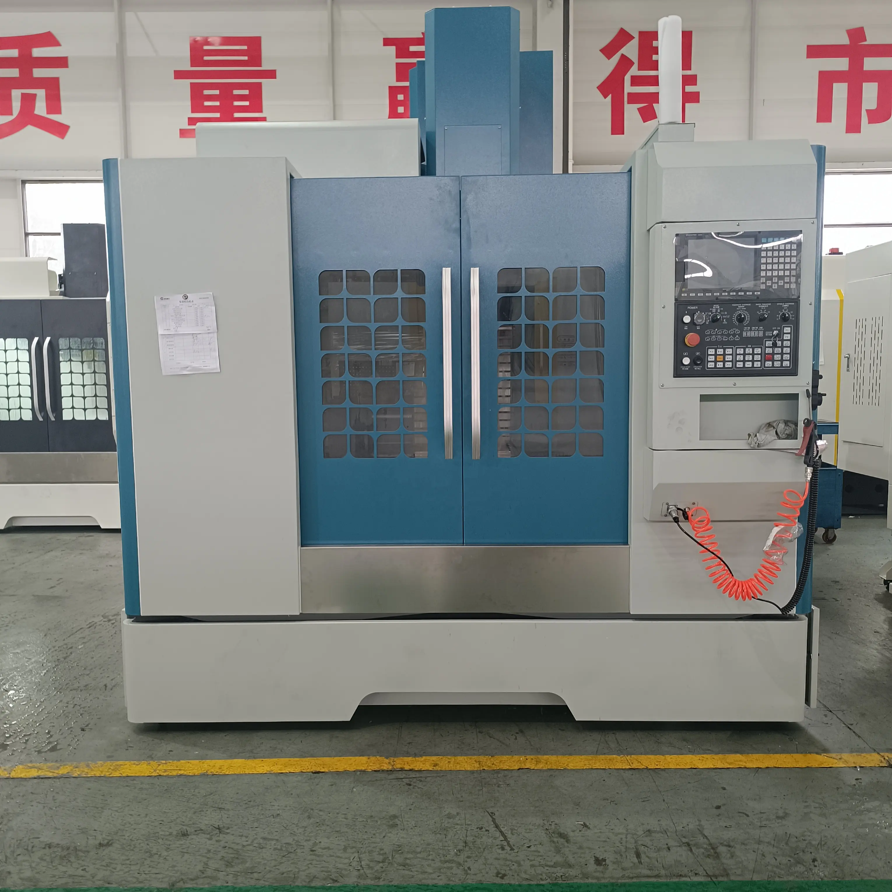 China CNC Machine Tool Factory Low Price VMC850 Hardware Cutting and Milling