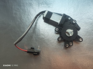 1-74418162-0 1-74418177-0 10pe1 cửa trước điện cửa sổ điều chỉnh động cơ 6wf1 24V Bàn chải điện cửa sổ động cơ - Product Image 4