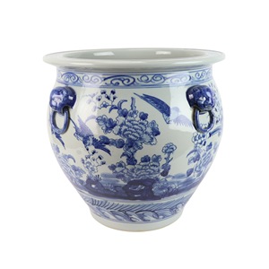 RZSC70-A-S Vaso da Giardino in Ceramica Stile Antico Blu e Bianco con Testa di Leone e Motivo Ancestrale - Product Image 1