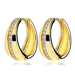 Orecchini a Cerchio E3228 Placcati in Oro 22k con Cristalli e Strass, Lussuosi Gioielli da Donna per Uso Quotidiano - Product Image 3