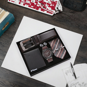 <span class=keywords><strong>Set</strong></span> Regalo Promozionale 3-in-1 per <span class=keywords><strong>Uomo</strong></span>: Orologio, <span class=keywords><strong>Portafoglio</strong></span> <span class=keywords><strong>e</strong></span> <span class=keywords><strong>Cintura</strong></span> per Natale, Festa del Papà <span class=keywords><strong>e</strong></span> Ringraziamento - Product Image 5