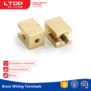 Bornes à vis en cuivre et écrous de borne en cuivre de haute qualité et à prix abordable - Product Image 1