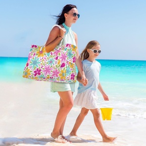 กระเป๋าหิ้วชายหาดลายดอกไม้เล็กๆ แบบใหม่ กันน้ำ ใช้ซ้ำได้ สำหรับผู้หญิง - Product Image 6