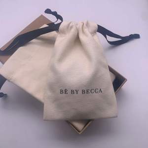 Bolsa de Lona de Algodón Orgánico Reciclable con Cordón y Logotipo Personalizado, Bolsas Impresas para Joyería, para Empacar Trajes - Product Image 6