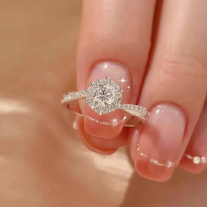 Bague de fiançailles en morganite 1 carat, sans décoloration, luxe léger, sertie à griffes, motif étoile tressée, design à huit cœurs et huit flèches, bras torsadés - Product Image 3