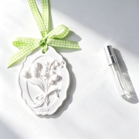 Diffuseur d'huiles essentielles en céramique parfumée, fait main, en forme de fleur de porcelaine, pour voiture et maison, désodorisant suspendu en gros