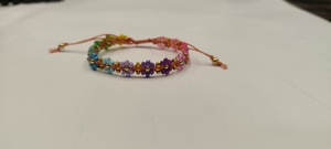 Bracelet artisanal Sstringz en perles Miyuki Delica violet lavande avec motif géométrique doré et turquoise, bijoux bohèmes ajustables - Product Image 3