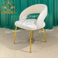 Fauteuil moderne de style décontracté en tissu avec pieds en acier inoxydable doré pour chambre à coucher, salle à manger, hôtel, événements de mariage