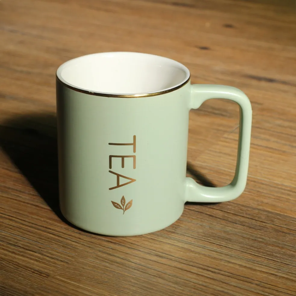 350ml Mattrosa Farbe Porzellan Kaffeetasse Gedrucktes Logo Stapelbare Keramik-Tee tasse mit quadratischem Griff Benutzer definiertes Logo Akzeptieren