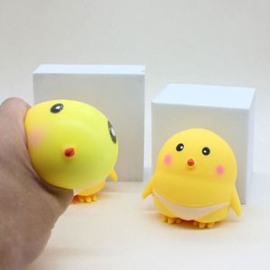 Jouet Squishy Poussin Jaune Super Doux et Moelleux en TPR, Anti-Stress, Cadeau Créatif pour Tous les Âges - Product Image 1
